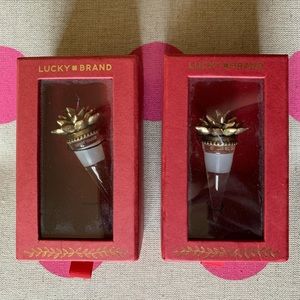 BNIB Lucky Brand Lotus Wine Stoppers